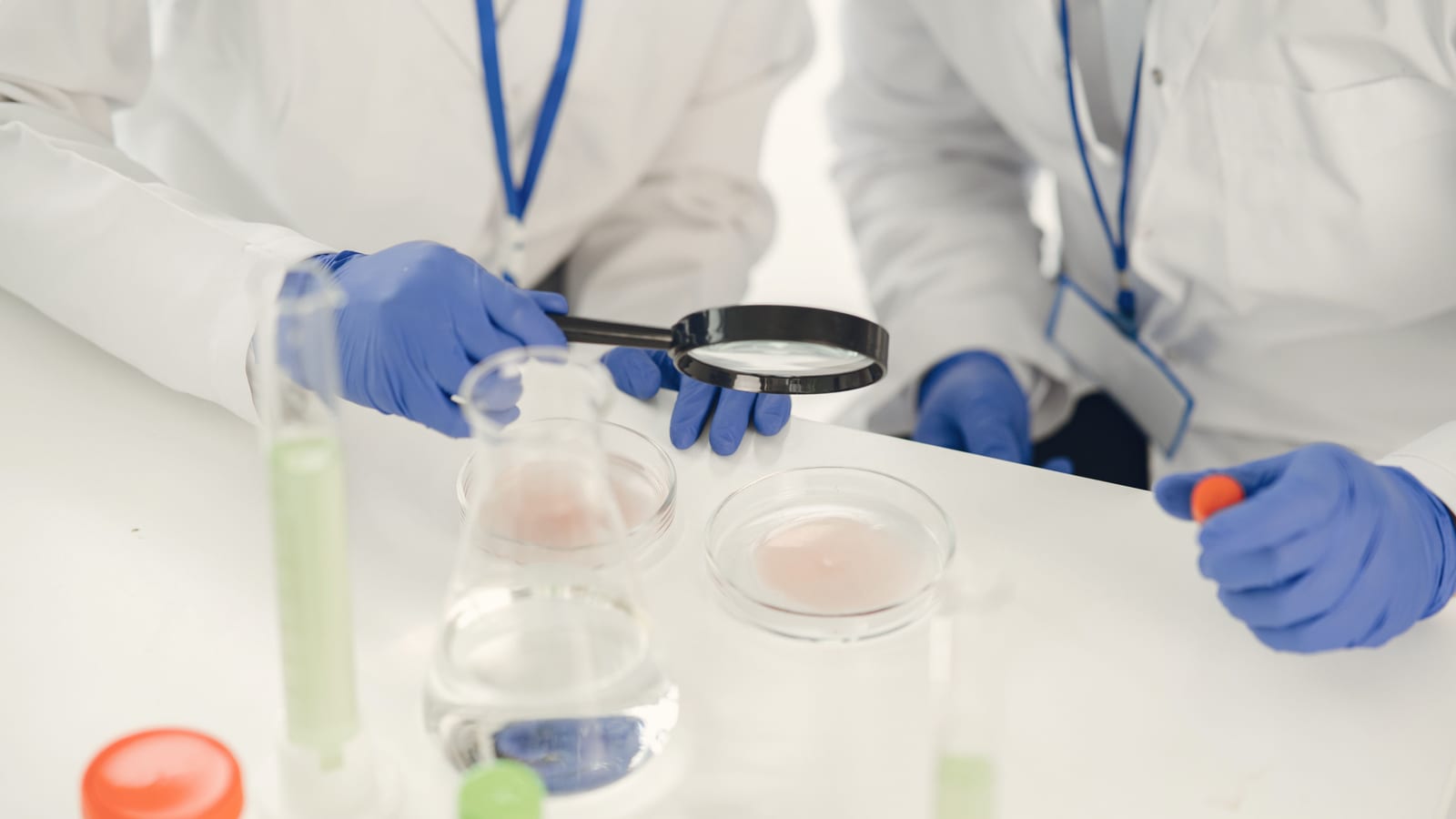 Comparing ipamorelin and sermorelin